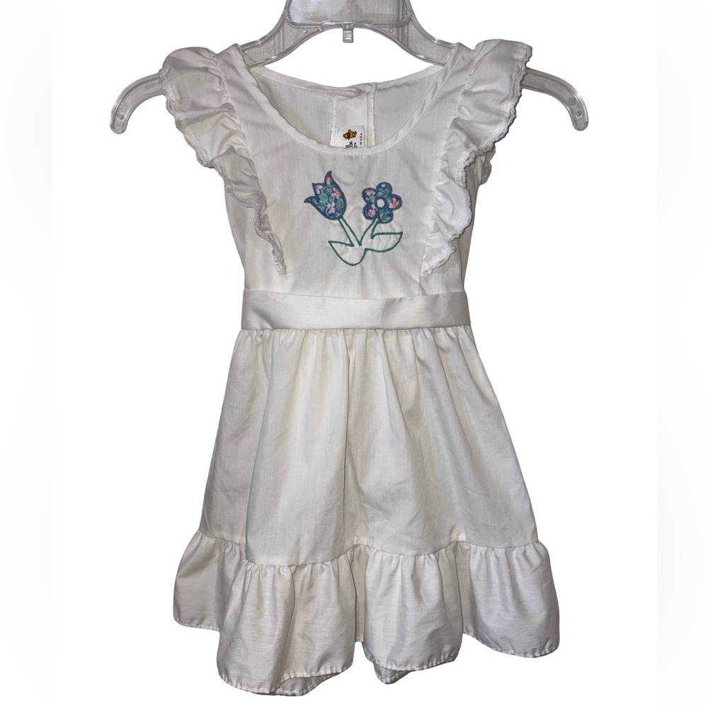 Vintage Girl’s Walt Disney dress size 6 Ruffled Floral Embroidered